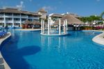 Riviera Maya: Poolanlage im Hotel