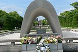 Hiroshima - Zenotaph im Friedenspark!