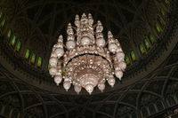 Kronleuchter in der Sultan Qaboos Moschee